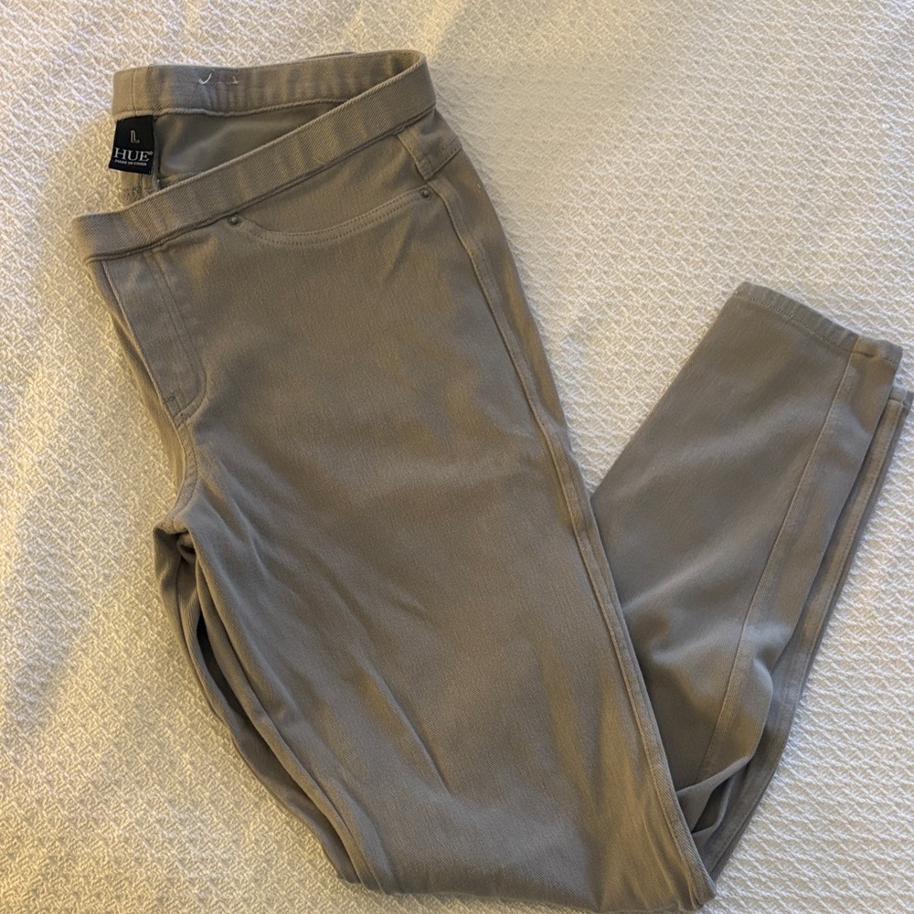 HUE Light Gray Pants